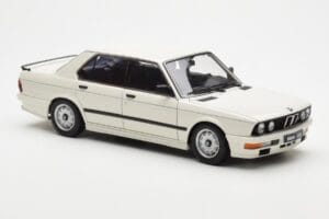 BMW M535i E28 Alpine Бял AUTOart 1:18 75161 Метал — снимка 6 от 10