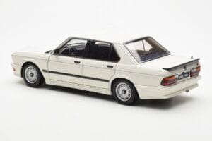 BMW M535i E28 Alpine Бял AUTOart 1:18 75161 Метал — снимка 7 от 10