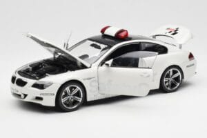 BMW M6 E63 MotoGP Safety Car 2006 Kyosho 1:18 08707GPB Метал — снимка 2 от 8