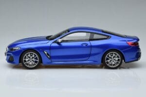 BMW M850i G15 Син Металик Norev 1:18 183286 Метал — снимка 4 от 7