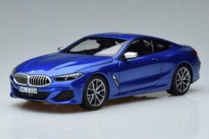 BMW M850i G15 Син Металик Norev 1:18 183286 Метал