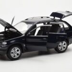 BMW X5 4.4i E53 Тъмно Синьо Kyosho 1:18 - image 2 of 8