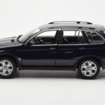 BMW X5 4.4i E53 Тъмно Синьо Kyosho 1:18 - image 4 of 8