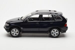 BMW X5 4.4i E53 Тъмно Синьо Kyosho 1:18 08521DB Метал — снимка 4 от 8