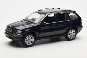 BMW X5 4.4i E53 Тъмно Синьо Kyosho 1:18