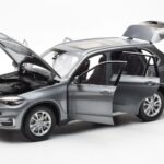 BMW X5 F15 Space Сив Paragon 1:18 - image 2 of 8