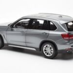 BMW X5 F15 Space Сив Paragon 1:18 - image 7 of 8