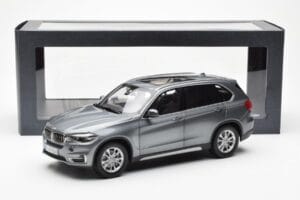 BMW X5 F15 Space Сив Paragon 1:18 80432318988 Метал — снимка 8 от 8