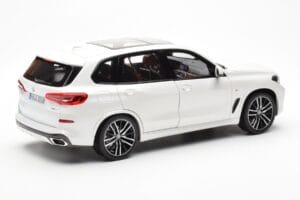 BMW X5 G05 Бял Paragon 1:18 80432450996 Метал — снимка 3 от 8