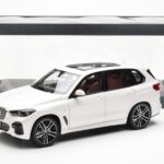 BMW X5 G05 Бял Paragon 1:18 - image 8 of 8