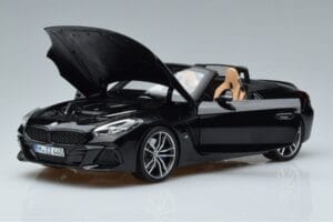 BMW Z4 G29 Черен Металик Norev 1:18 183272 Метал — снимка 2 от 7