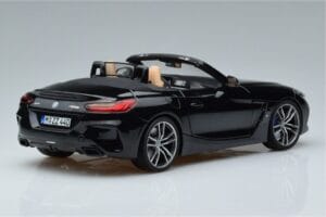 BMW Z4 G29 Черен Металик Norev 1:18 183272 Метал — снимка 3 от 7