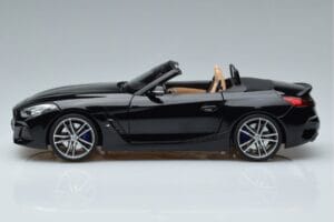 BMW Z4 G29 Черен Металик Norev 1:18 183272 Метал — снимка 4 от 7