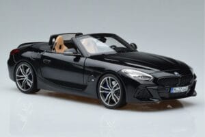 BMW Z4 G29 Черен Металик Norev 1:18 183272 Метал — снимка 5 от 7