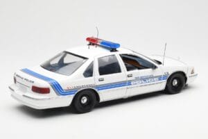 Chevrolet Caprice Sebring Полиция UT Models 1:18 21029 Метал — снимка 2 от 6