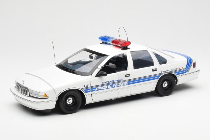 Chevrolet Caprice Sebring Полиция UT Models 1:18