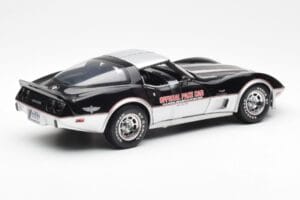 Chevrolet Corvette C3 Pace Car Indianapolis 500 1978 UT Models 1:18 21070 Метал — снимка 2 от 6