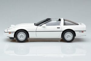 Chevrolet Corvette C4 Бял AUTOart 1:18 71243 Метал — снимка 4 от 8