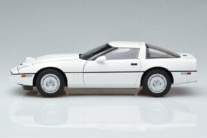 Chevrolet Corvette C4 Бял AUTOart 1:18 71243 Метал — снимка 5 от 8