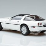 Chevrolet Corvette C4 Бял AUTOart 1:18 71243 Метал - image 7 of 8