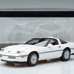 Chevrolet Corvette C4 Бял AUTOart 1:18 71243 Метал - image 8 of 8