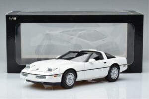 Chevrolet Corvette C4 Бял AUTOart 1:18 71243 Метал — снимка 8 от 8