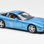 Chevrolet Corvette C5 Синьо Металик UT Models 1:18 - image 4 of 6