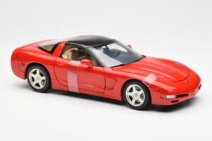Chevrolet Corvette C5 Hardtop Червен UT Models 1:18 21041 Метал — снимка 4 от 6