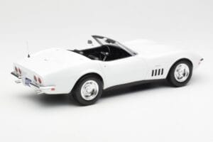 Chevrolet Corvette C3 Кабриолет Can-Am Бял Norev 1:18 189038 Метал — снимка 2 от 6