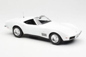 Chevrolet Corvette C3 Кабриолет Can-Am Бял Norev 1:18 189038 Метал — снимка 4 от 6