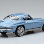 Chevrolet Corvette C2 Sting Ray Синьо Norev 1:18 - image 2 of 6