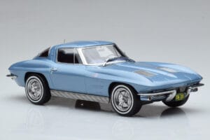 Chevrolet Corvette C2 Sting Ray Синьо Norev 1:18 189050 Метал — снимка 4 от 6