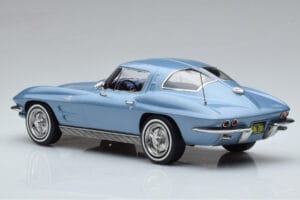 Chevrolet Corvette C2 Sting Ray Синьо Norev 1:18 189050 Метал — снимка 5 от 6
