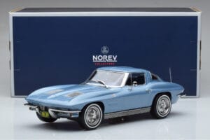 Chevrolet Corvette C2 Sting Ray Синьо Norev 1:18 189050 Метал — снимка 6 от 6