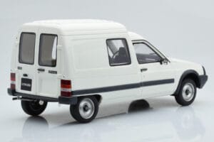 Citroen C15 D Бял Otto 1:18 OT956 Смола — снимка 2 от 6