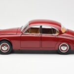 Daimler 250 V8 Червен Paragon 1:18 - image 4 of 8