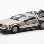 DeLorean DMC-12 Time Machine Back to the Future Сребрист Sun Star 1:18