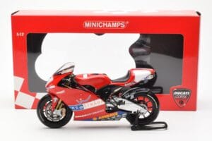 Ducati Desmosedici MotoGP Prova 2002 Minichamps 1:12 122020099 Метал — снимка 4 от 4