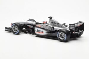 McLaren MP4/17D #6 K. Raikkonen F1 2003 Hot Wheels 1:18 B1650 Метал — снимка 4 от 6