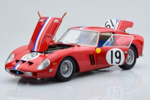 Ferrari 250 GTO #19 24 Hours of Le Mans 1962 Kyosho 1:18 08438A Метал — снимка 2 от 10