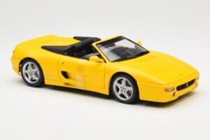 Ferrari F355 Spider Жълт UT Models 1:18 180074031 Метал — снимка 4 от 6