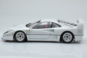 Ferrari F40 Перлено Бял Kyosho 1:18 08416PW-G Метал — снимка 4 от 8