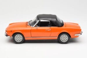 Fiat 124 BS Оранжев Sun Star 1:18 4906 Метал — снимка 4 от 8