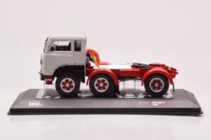 Fiat 690 T1 Бял IXO 1:43