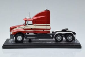 Ford Aeromax Червен IXO 1:43 TR108 Метал — снимка 3 от 6