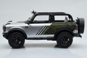 Ford Bronco RTR Iconic Сребрист GT Spirit 1:18 GT404 Смола — снимка 3 от 6