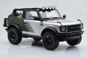 Ford Bronco RTR Iconic Сребрист GT Spirit 1:18 GT404 Смола — снимка 4 от 6