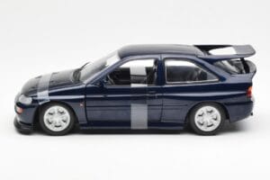Ford Escort RS Cosworth Син Metallic UT Models 1:18 180082101-R1 Метал — снимка 3 от 6