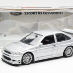 Ford Escort RS Cosworth Гражданска Версия Сребрист UT Models 1:18 - image 2 of 6