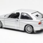 Ford Escort RS Cosworth Гражданска Версия Сребрист UT Models 1:18 - image 4 of 6